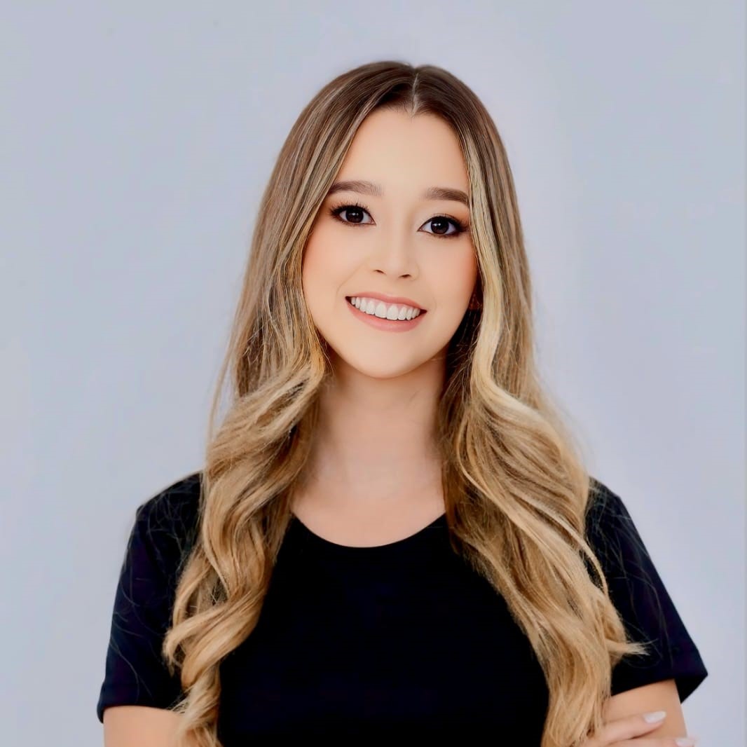 Julia Cota Oliveira